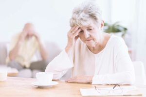 advanced-dementia-signs-behaviors-in-seniors advanced-dementia-signs-behaviors-in-seniors